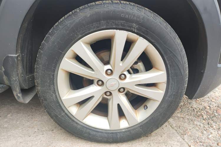 Used Chevrolet Captiva 2014 2.4L 4x4 Flagship Edition 7 Seats Right Front Wheel Hub