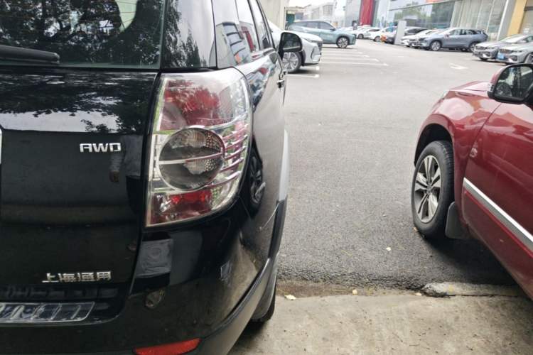 Used Chevrolet Captiva 2014 2.4L 4x4 Flagship Edition 7 Seats Right Rear Taillight