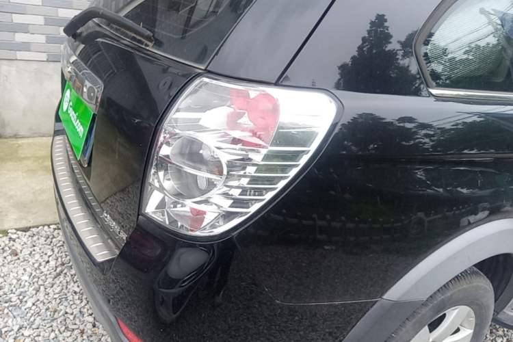 Used Chevrolet Captiva 2014 2.4L Two-Wheel Drive Urban Version 7 Seats Right Rear Taillight