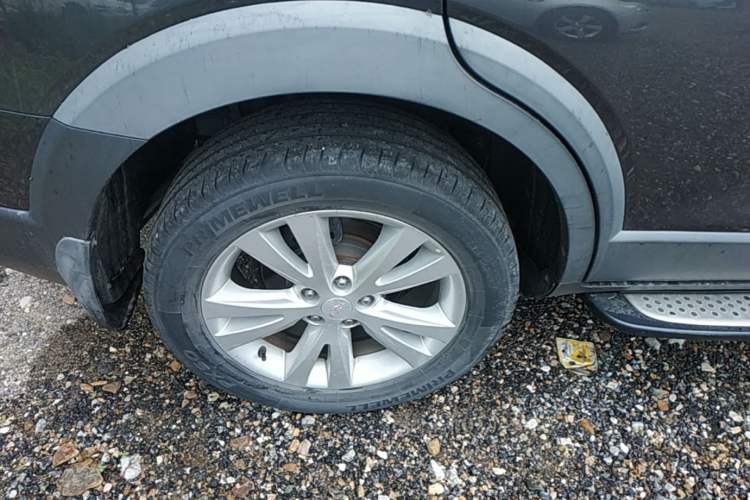 Used Chevrolet Captiva 2014 2.4L 4x4 Flagship Edition 7 Seats Right Rear Wheel Hub