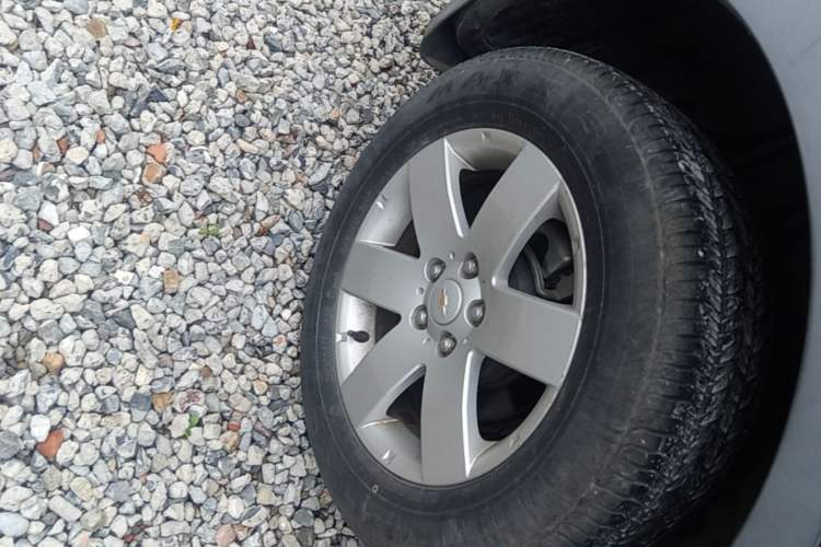 Used Chevrolet Captiva 2014 2.4L Two-Wheel Drive Urban Version 7 Seats Right Rear Wheel Hub