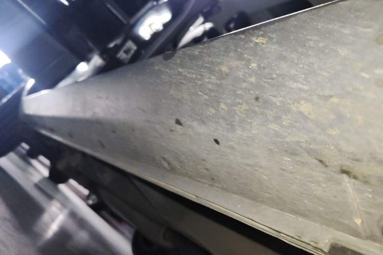 Used Chevrolet Captiva 2014 2.4L Two-Wheel Drive Urban Version 7 Seats Right Side Sill