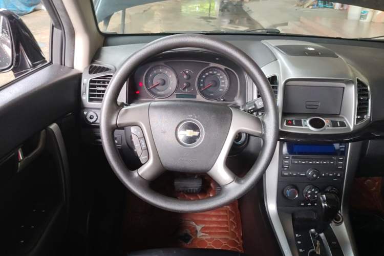 Used Chevrolet Captiva 2014 2.4L Two-Wheel Drive Urban Version 7 Seats Steering Wheel