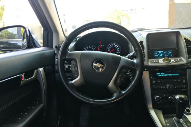 Used Chevrolet Captiva 2014 2.4L 4x4 Flagship Edition 7 Seats Steering Wheel