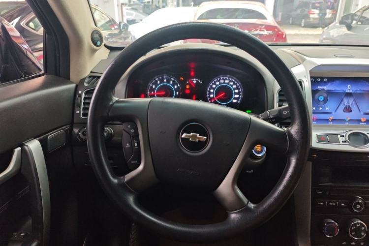 Used Chevrolet Captiva 2014 2.4L Two-Wheel Drive Urban Version 7 Seats Steering Wheel