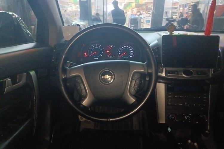 Used Chevrolet Captiva 2014 2.4L 4x4 Flagship Edition 7 Seats Steering Wheel