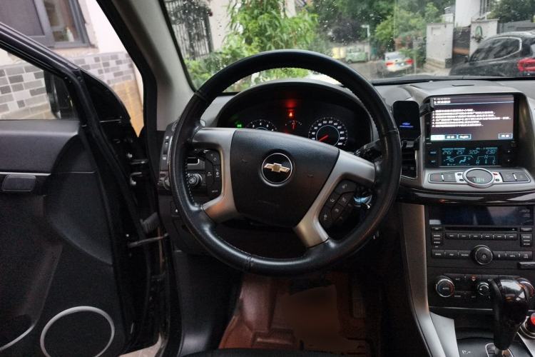 Used Chevrolet Captiva 2014 2.4L 4x4 Flagship Edition 7 Seats Steering Wheel