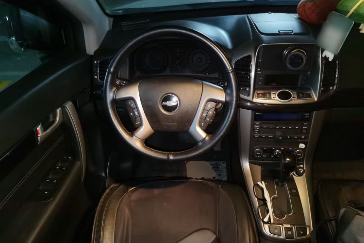 Used Chevrolet Captiva 2014 2.4L 4x4 Flagship Edition 7 Seats Steering Wheel