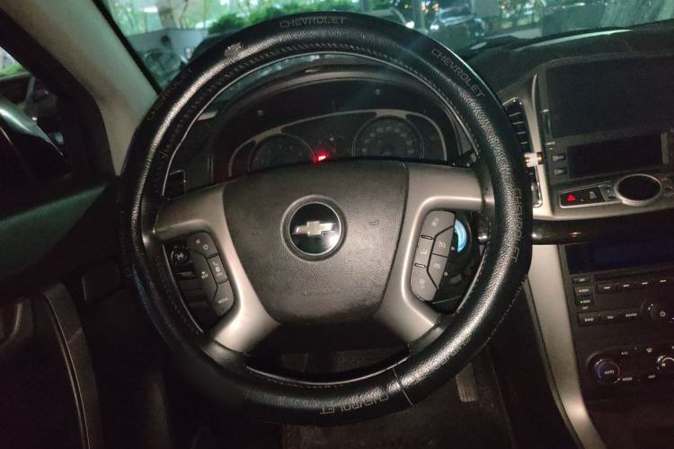 Used Chevrolet Captiva 2014 2.4L 4x4 Flagship Edition 7 Seats Steering Wheel