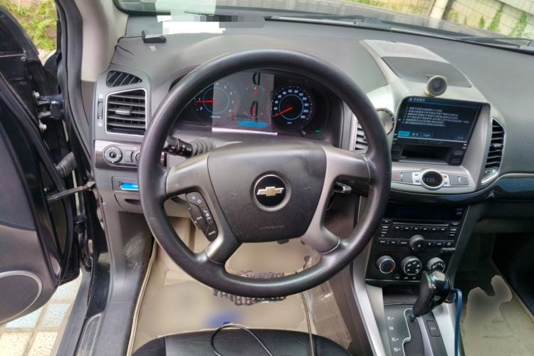Used Chevrolet Captiva 2014 2.4L Two-Wheel Drive Urban Version 7 Seats Steering Wheel