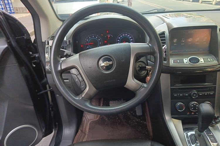 Used Chevrolet Captiva 2014 2.4L Two-Wheel Drive Urban Version 7 Seats Steering Wheel