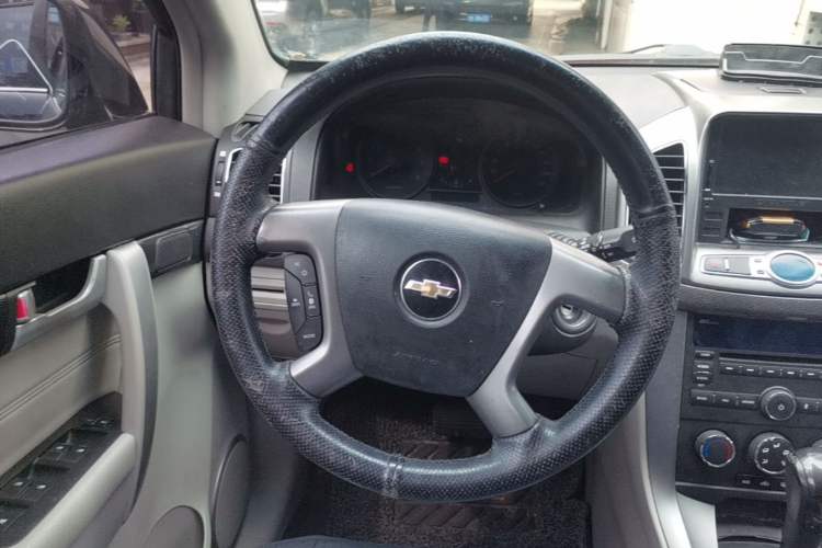 Used Chevrolet Captiva 2014 2.4L Two-Wheel Drive City Edition 5 Seats Steering Wheel