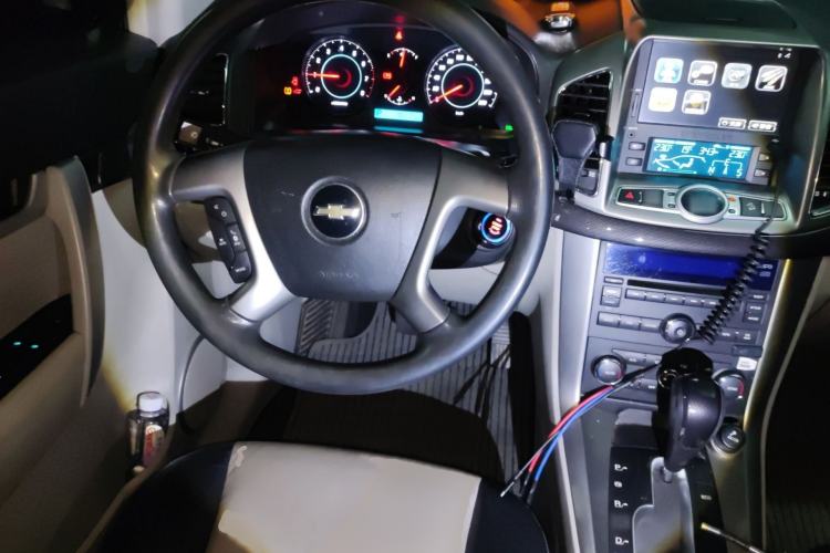 Used Chevrolet Captiva 2014 2.4L 4x4 Luxury Edition 5 Seats Steering Wheel