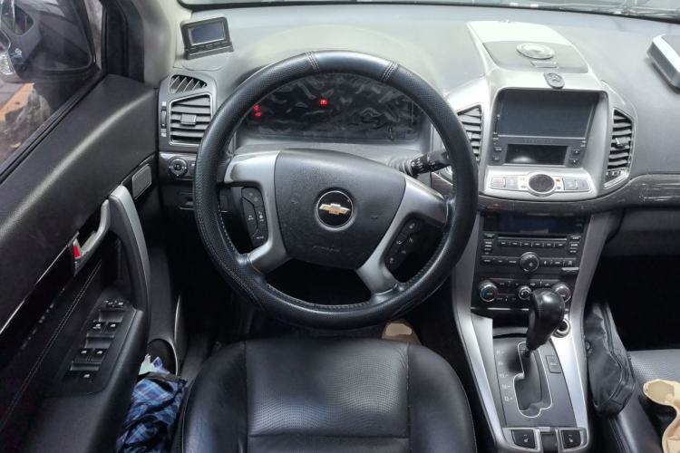 Used Chevrolet Captiva 2014 2.4L 4x4 Flagship Edition 7 Seats Steering Wheel