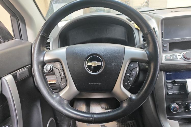 Used Chevrolet Captiva 2014 2.4L 4x4 Flagship Edition 7 Seats Steering Wheel