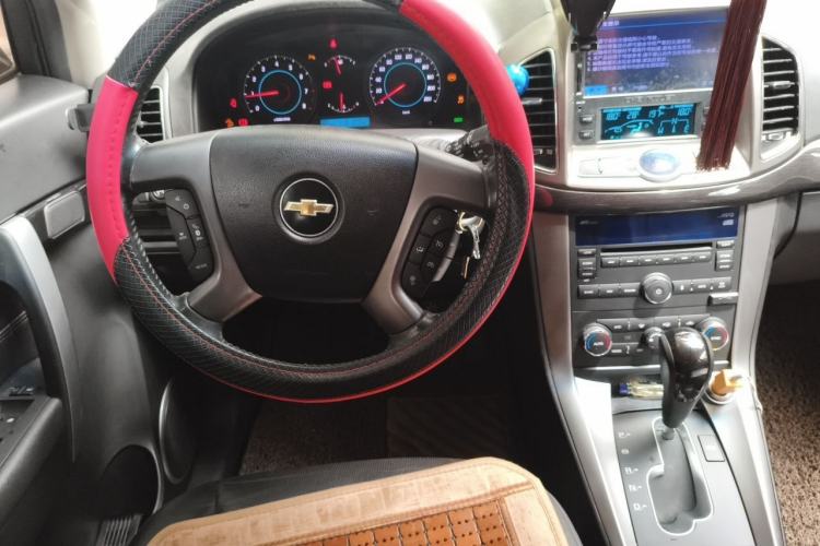 Used Chevrolet Captiva 2014 2.4L 4x4 Flagship Edition 7 Seats Steering Wheel