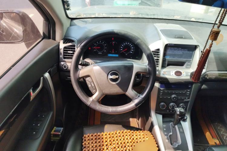 Used Chevrolet Captiva 2014 2.4L Two-Wheel Drive Urban Version 7 Seats Steering Wheel