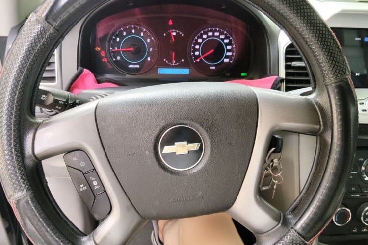 Used Chevrolet Captiva 2014 2.4L Two-Wheel Drive City Edition 5 Seats Steering Wheel