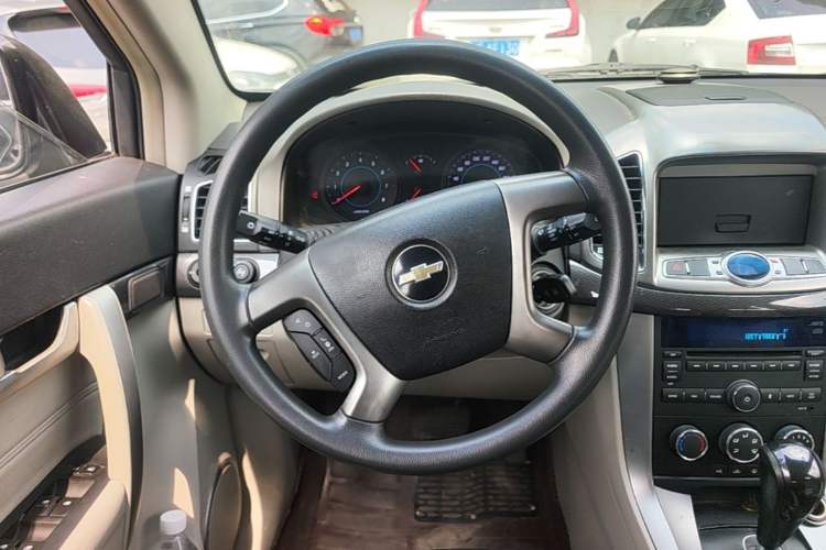 Used Chevrolet Captiva 2014 2.4L Two-Wheel Drive City Edition 5 Seats Steering Wheel