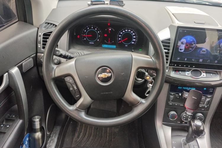 Used Chevrolet Captiva 2014 2.4L Two-Wheel Drive Urban Version 7 Seats Steering Wheel