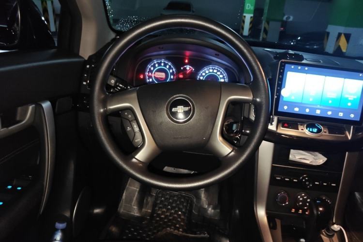 Used Chevrolet Captiva 2014 2.4L Two-Wheel Drive Urban Version 7 Seats Steering Wheel