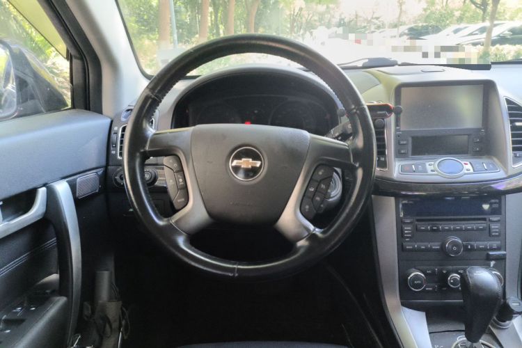 Used Chevrolet Captiva 2014 2.4L 4x4 Flagship Edition 7 Seats Steering Wheel