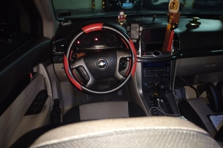 Used Chevrolet Captiva 2014 2.4L 4x4 Luxury Edition 5 Seats Steering Wheel
