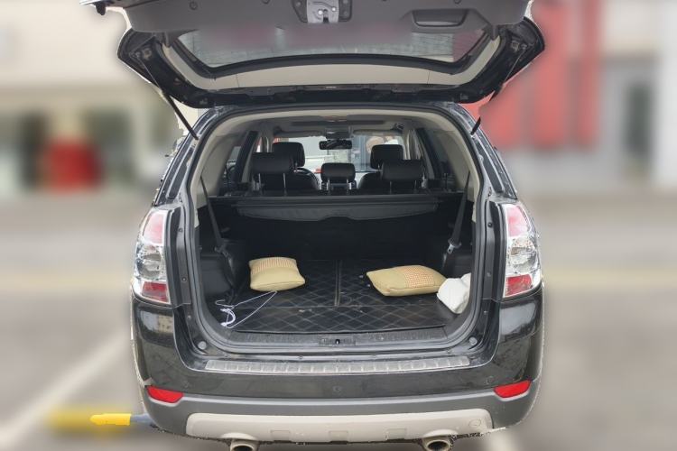 Used Chevrolet Captiva 2014 2.4L 4x4 Flagship Edition 7 Seats Trunk