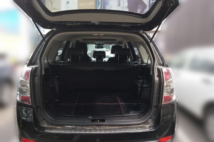 Used Chevrolet Captiva 2014 2.4L 4x4 Flagship Edition 7 Seats Trunk