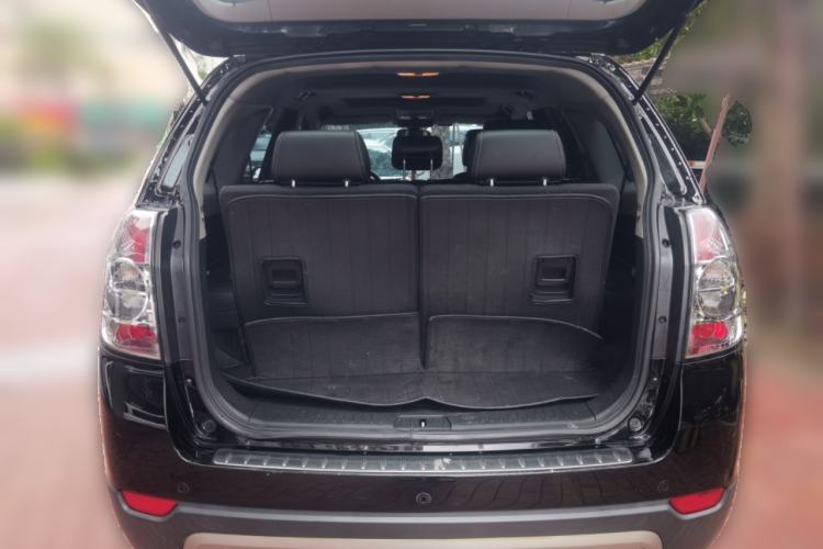 Used Chevrolet Captiva 2014 2.4L 4x4 Flagship Edition 7 Seats Trunk