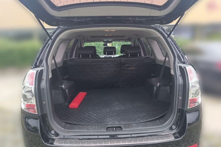 Used Chevrolet Captiva 2014 2.4L 4x4 Flagship Edition 7 Seats Trunk