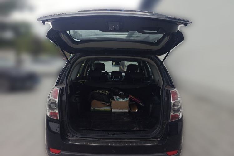 Used Chevrolet Captiva 2014 2.4L 4x4 Flagship Edition 7 Seats Trunk
