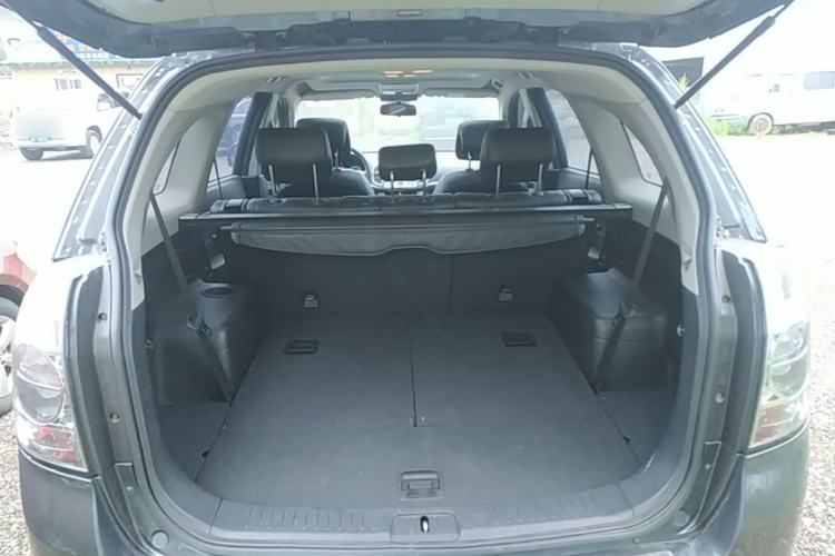 Used Chevrolet Captiva 2014 2.4L 4x4 Flagship Edition 7 Seats Trunk