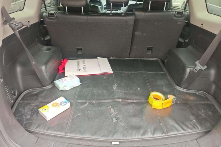 Used Chevrolet Captiva 2014 2.4L Two-Wheel Drive Urban Version 7 Seats Trunk