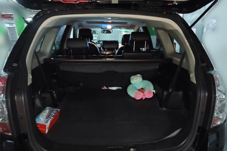 Used Chevrolet Captiva 2014 2.4L Two-Wheel Drive Urban Version 7 Seats Trunk