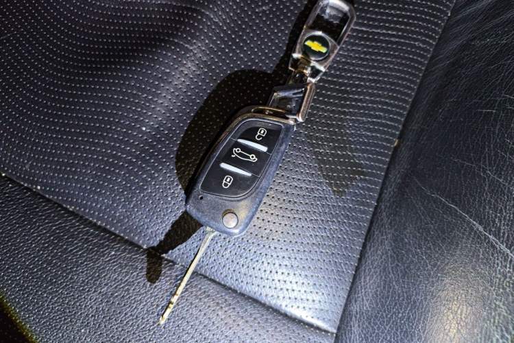 Used Chevrolet Captiva 2014 2.4L Two-Wheel Drive Urban Version 7 Seats Vehicle Key