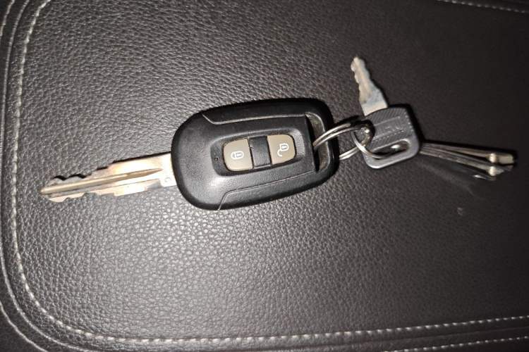 Used Chevrolet Captiva 2014 2.4L Two-Wheel Drive Urban Version 7 Seats Vehicle Key