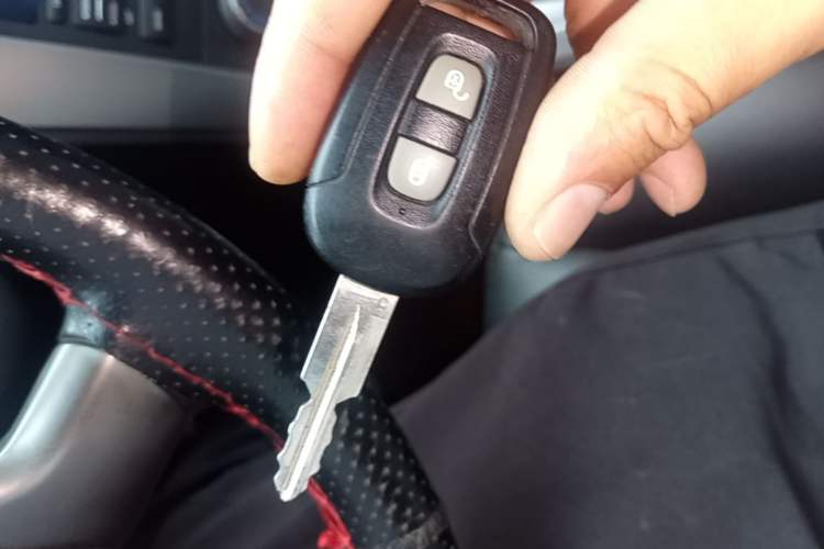 Used Chevrolet Captiva 2014 2.4L Two-Wheel Drive Urban Version 7 Seats Vehicle Key