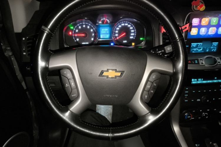 Used Chevrolet Captiva 2014 2.4L 4x4 Flagship Edition 7 Seats Steering Wheel