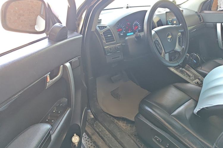 Used Chevrolet Captiva 2014 2.4L Two-Wheel Drive Urban Version 7 Seats Driver Seat