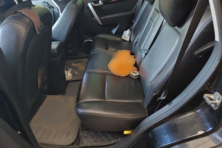 Used Chevrolet Captiva 2014 2.4L Two-Wheel Drive Urban Version 7 Seats Left Rear Seat
