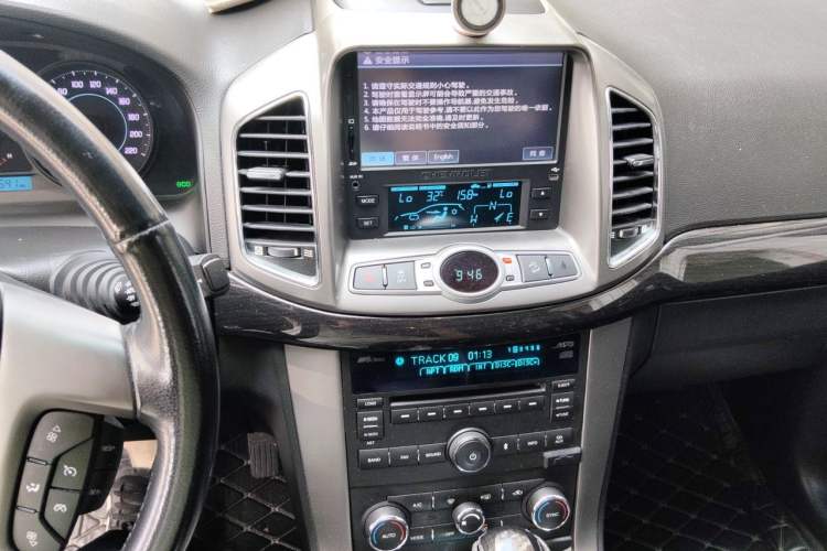 Used Chevrolet Captiva 2014 2.4L 4x4 Flagship Edition 7 Seats Audio And AC Panel