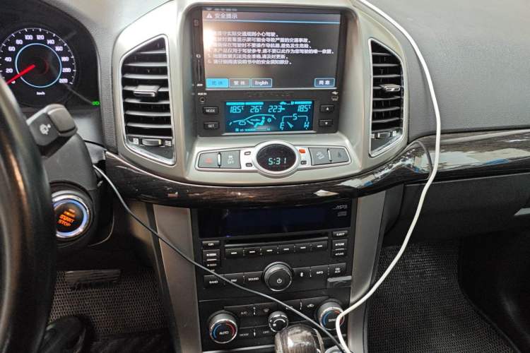 Used Chevrolet Captiva 2014 2.4L 4x4 Flagship Edition 7 Seats Audio And AC Panel