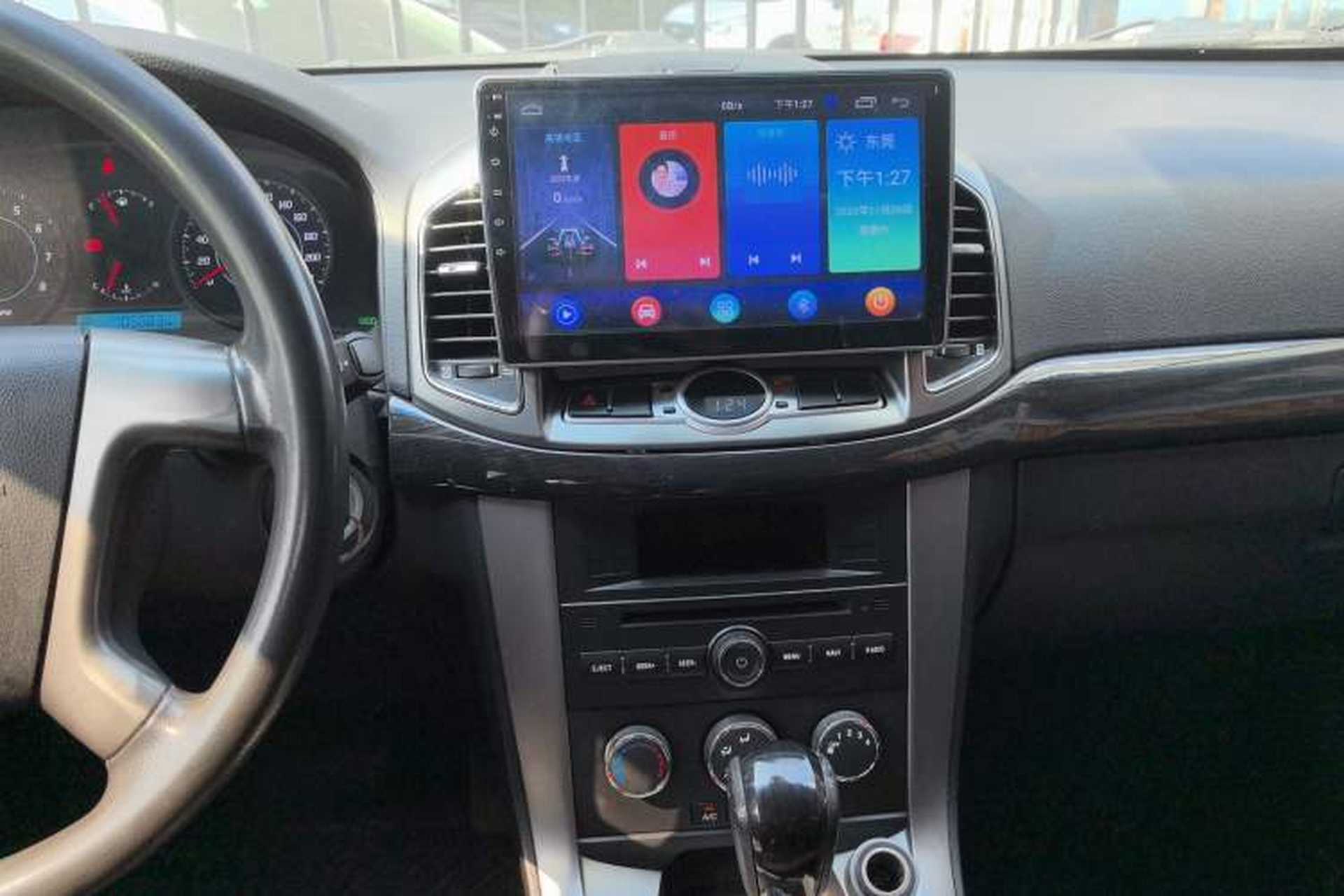 Used Chevrolet Captiva 2014 2.4L Two-Wheel Drive Urban Version 7 Seats Audio And AC Panel