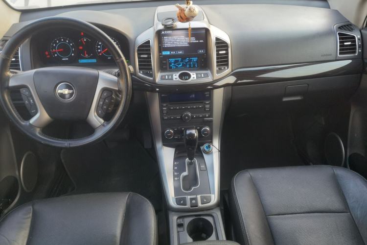 Used Chevrolet Captiva 2014 2.4L 4x4 Flagship Edition 7 Seats Center Console