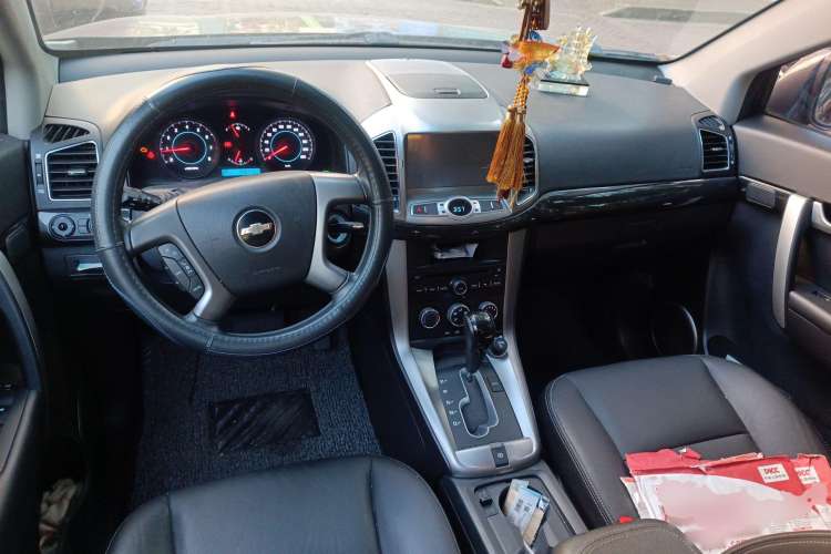 Used Chevrolet Captiva 2014 2.4L Two-Wheel Drive Urban Version 7 Seats Center Console