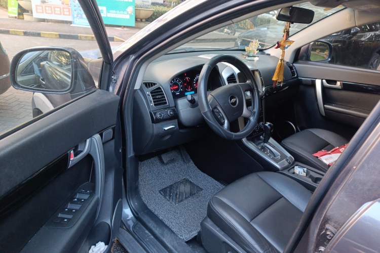 Used Chevrolet Captiva 2014 2.4L Two-Wheel Drive Urban Version 7 Seats Driver Seat