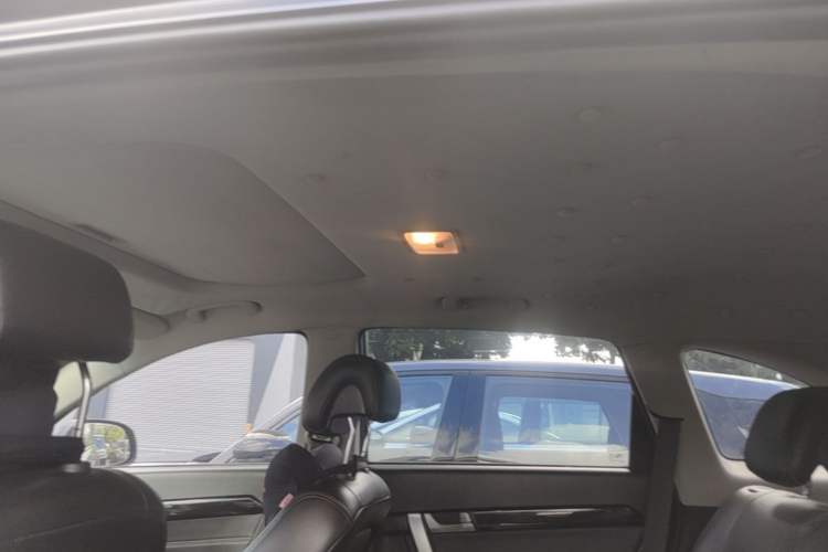 Used Chevrolet Captiva 2014 2.4L 4x4 Flagship Edition 7 Seats Headliner