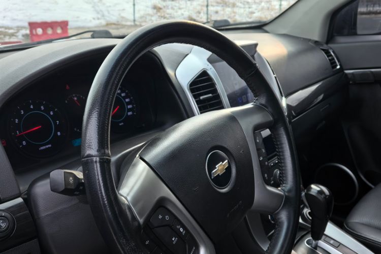 Used Chevrolet Captiva 2014 2.4L 4x4 Flagship Edition 7 Seats Interior 5