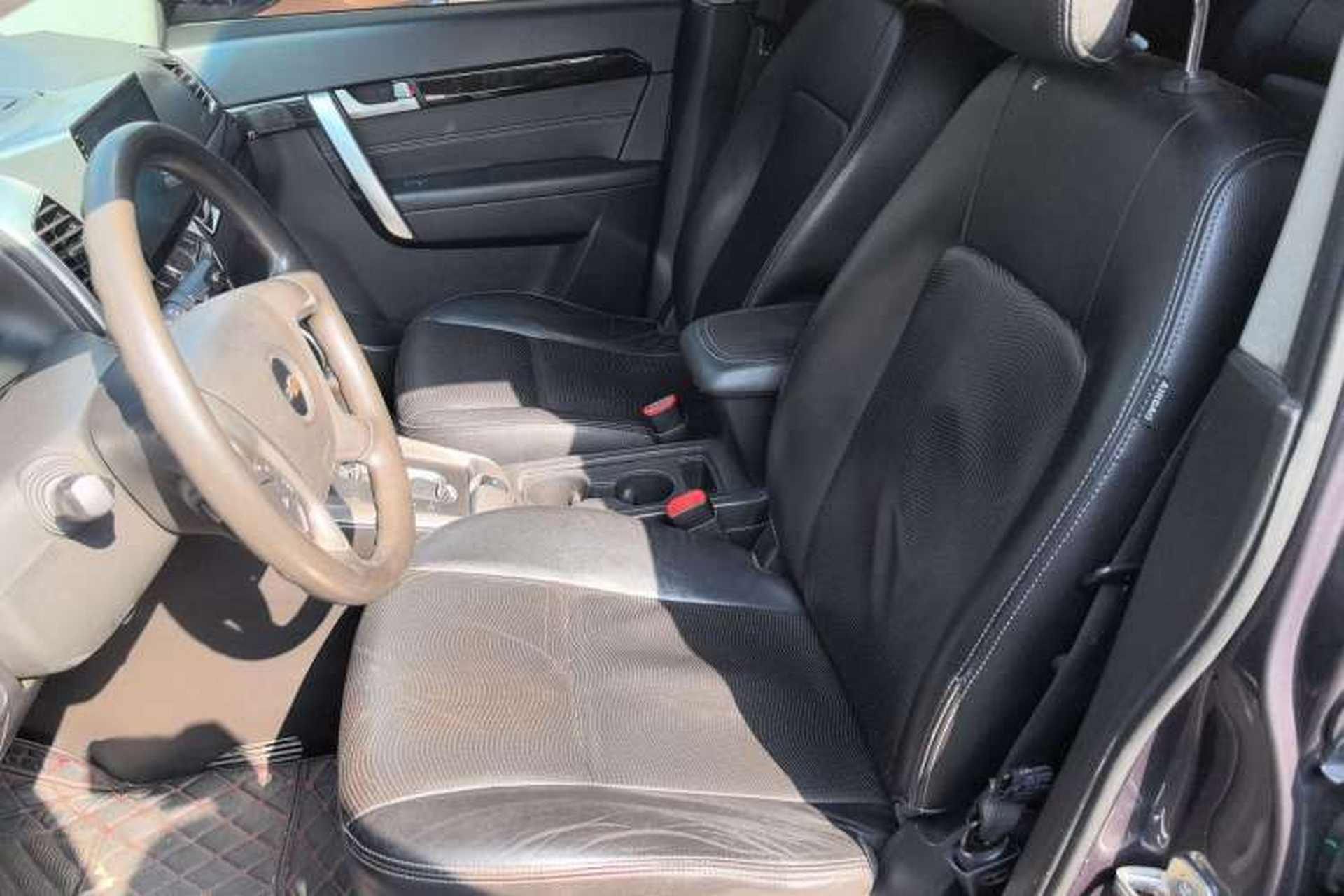 Used Chevrolet Captiva 2014 2.4L Two-Wheel Drive Urban Version 7 Seats Left Front Seat